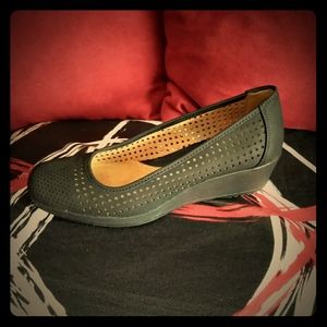 NWOT Naturalizer Becky Nubuck Leather Wedges